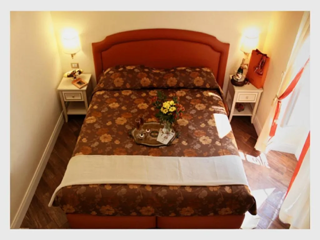 Locanda Colosseo Rome 2*,  Italy